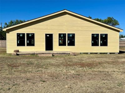 New construction Single-Family house 114 Drummond, Tye, TX 79563 - image
