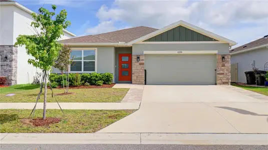 New construction Single-Family house 31899 Oyster Trellis Ln, Wesley Chapel, FL 33545 - image
