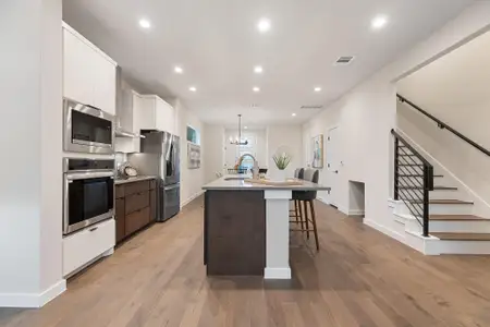 New construction Single-Family house 6309 Bristol Cir, Austin, TX 78723 - image 7