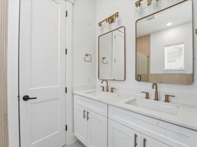 New construction Single-Family house 8914 Sunshine Laverne Ln, Houston, TX 77080 - image 6
