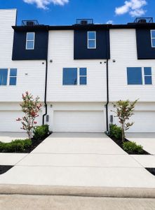 New construction Townhouse house 3436 Stanling Brook Ln, Houston, TX 77080 - image