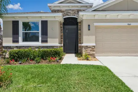 New construction Single-Family house 9845 Shoreline View Wy, Wesley Chapel, FL 33545 - image