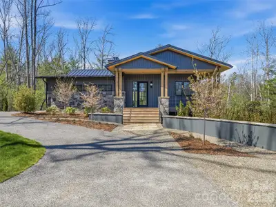 New construction Single-Family house 140 Upperfell Ct, Asheville, NC 28803 - image