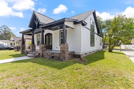 New construction Single-Family house 1300 Atlantic St E, Wilson, NC 27893 - image