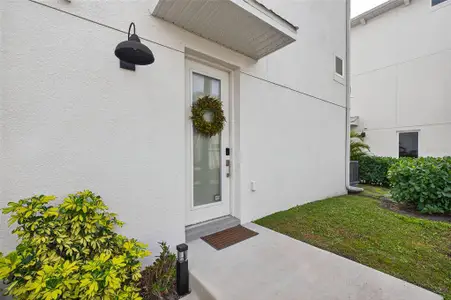 New construction Townhouse house 4742 Legacy Park Dr, Tampa, FL 33611 - image