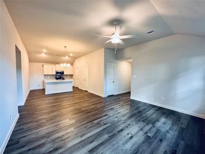 New construction Single-Family house 935 County Rd 5203, Cleveland, TX 77327 plan Spruce - image 15