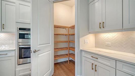 New construction Single-Family house 10050 Crystal Isles Cir, Sarasota, FL 34241 - image 9