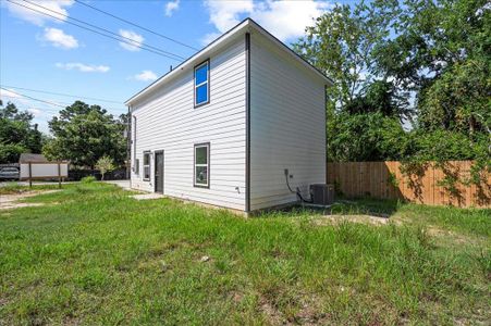 New construction Single-Family house 8925 Caddo Road, Houston, TX 77078 - photo 23 23