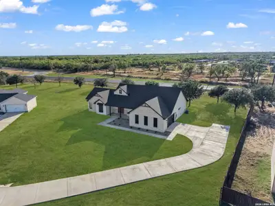 New construction Single-Family house 101 W Medium Meadow Dr, Lytle, TX 78052 - image