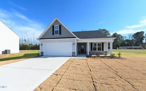 New construction Single-Family house 1639 Percheron Path, Fayetteville, NC 28312 - image
