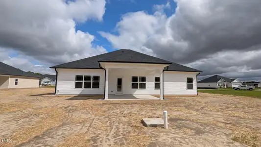 New construction Single-Family house 1635 Pecan Dr, Nashville, NC 27856 plan 2421 - image