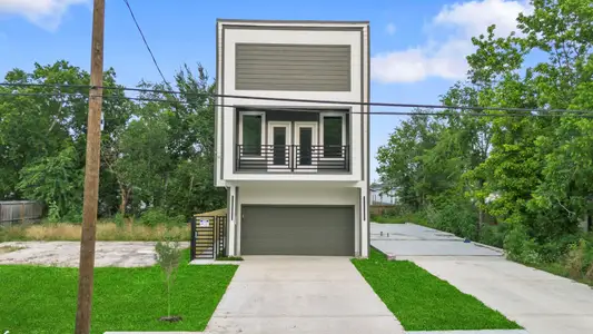 New construction Single-Family house 6631 Foster St, Houston, TX 77021 - image
