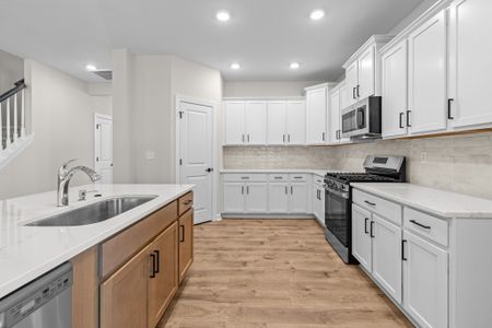 New construction Single-Family house 83 Hay Field Dr, Lillington, NC 27546 plan The Azalea - image 8