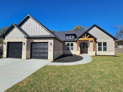 New construction Single-Family house 811 Overbrook Dr, Huntsville, TX 77340 - image