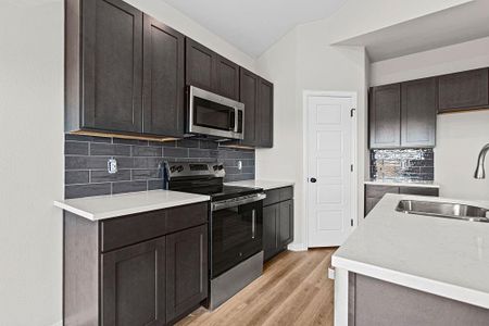 New construction Single-Family house 208 Lead Creek Dr, Fort Worth, TX 76131 plan The Mccall - image 11