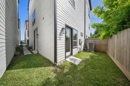 New construction Single-Family house 4013 Griggs Rd, Unit B, Houston, TX 77021 - image 4