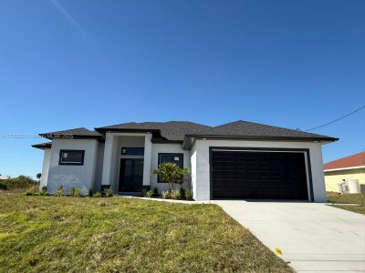 New construction Single-Family house 1320 Ne 14Th Ave, Cape Coral, FL 33909 - image