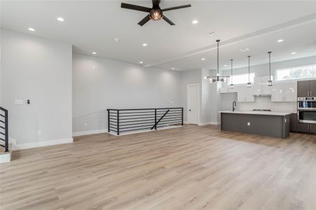 New construction Single-Family house 711 Boundary St, Houston, TX 77009 - image 8