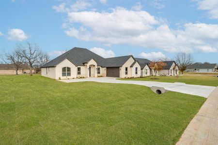 New construction Single-Family house 2706 Village Drive, Granbury, TX 76049 - photo 0