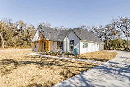 New construction Single-Family house 200 Sarra Ln, Poolville, TX 76487 null- photo 2 2