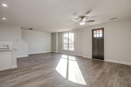 New construction Townhouse house 6815 Robert Reed Dr, Arlington, TX 76001 - image 19
