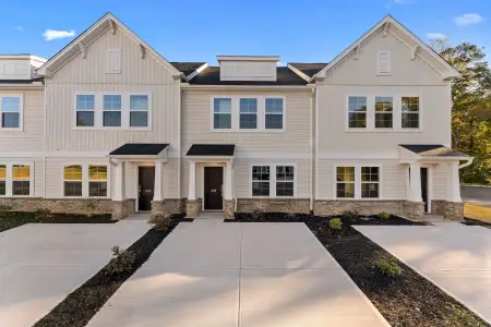 New construction Single-Family house 505 Fernleigh Trl, Taylors, SC 29687 plan Laurens - image