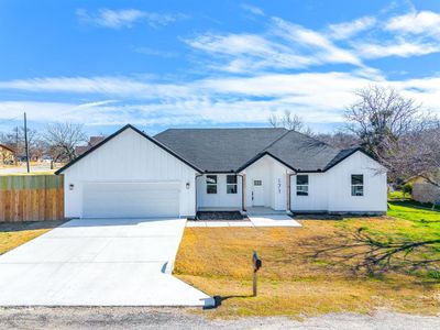 New construction Single-Family house 171 Tryall Ct, Runaway Bay, TX 76426 - image