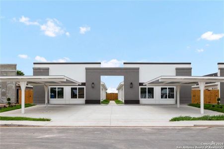 New construction Multi-Family house 1308 N Abesam Ave, Edinburg, TX 78541 - image