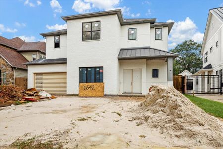 New construction Single-Family house 1642 Viking Drive, Houston, TX 77018 - photo 0