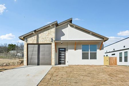 New construction Single-Family house 3613 Durango Trl, Granbury, TX 76048 - image
