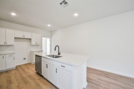 New construction Single-Family house 12827 Hannah Springs Ln, Magnolia, TX 77354 plan Burlington II H - image 9