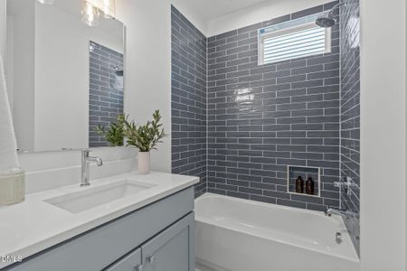 New construction Townhouse house 610 Rocky Knob Ct, Raleigh, NC 27601 - image 19