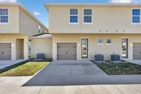 New construction Townhouse house 172 Holly Village Dr, Davenport, FL 33837 - image