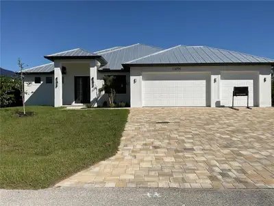 New construction Single-Family house 13654 Allamanda Cir, Port Charlotte, FL 33981 - image