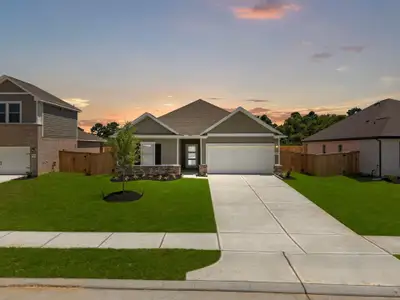 New construction Single-Family house 6718 Pebble Bluff Ct, Cove, TX 77523 - image