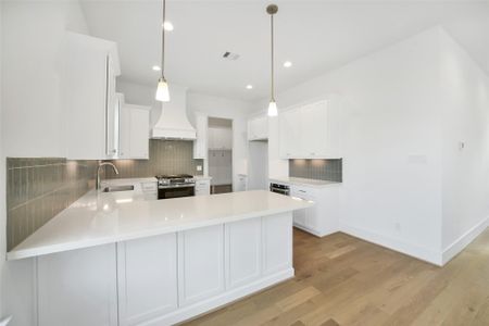 New construction Single-Family house 1103 Western Edge Dr, Houston, TX 77008 Marcella - B- photo 3 3