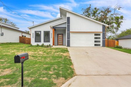 New construction Single-Family house 1304 Hemphill Street, Greenville, TX 75401 - photo 0