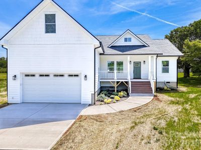 New construction Single-Family house 72 Canary Ln, Hendersonville, NC 28792 - image