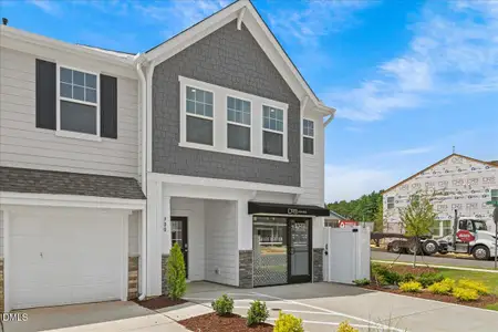 New construction Townhouse house 900 Kensley Grove Ln, Fuquay Varina, NC 27526 - image