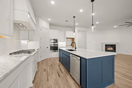 New construction Single-Family house 912 Highlands Ave, Aledo, TX 76008 plan Meyer - image 14