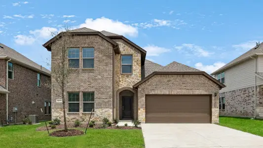 Augusta Square by D.R. Horton in Fort Worth - image