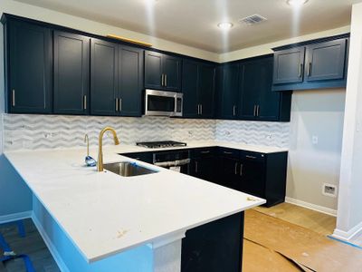 New construction Single-Family house 609 Henry Milton Rd, Georgetown, TX 78626 plan Brodie - image 5