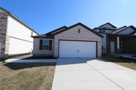 New construction Single-Family house 128 Flying Tiger Trl, Jarrell, TX 76537 null- photo 0