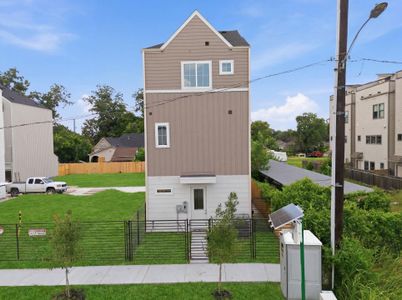New construction Single-Family house 1116 Weiss St, Houston, TX 77009 - image