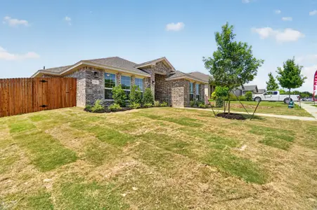 New construction Single-Family house 1422 Quail Creek Dr, Cleburne, TX 76033 plan Belford - image 3