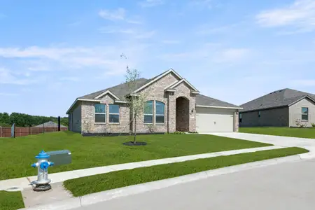 New construction Single-Family house 2637 River Bank Dr, Burleson, TX 76028 plan Dover - image 2