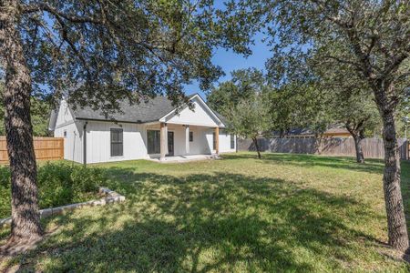 New construction Single-Family house 2233 Valentine Rd, La Grange, TX 78945 - image