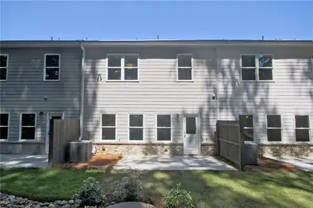 New construction Townhouse house 687 Sunstone Ln, Lawrenceville, GA 30043 - image 3