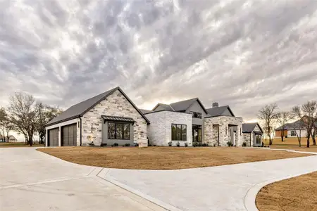 New construction Single-Family house 204 Dan Russell Bnd, Weatherford, TX 76087 - image