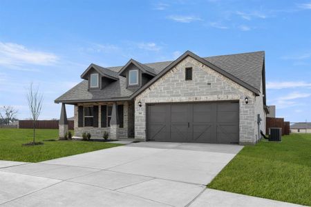 New construction Single-Family house 301 Comanche Dr, Cleburne, TX 76033 plan Lincoln - image